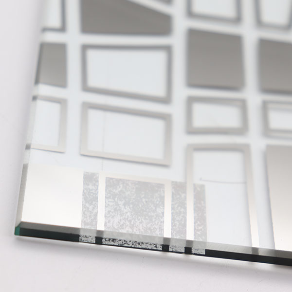 China Shahe tempered titanium glass partition